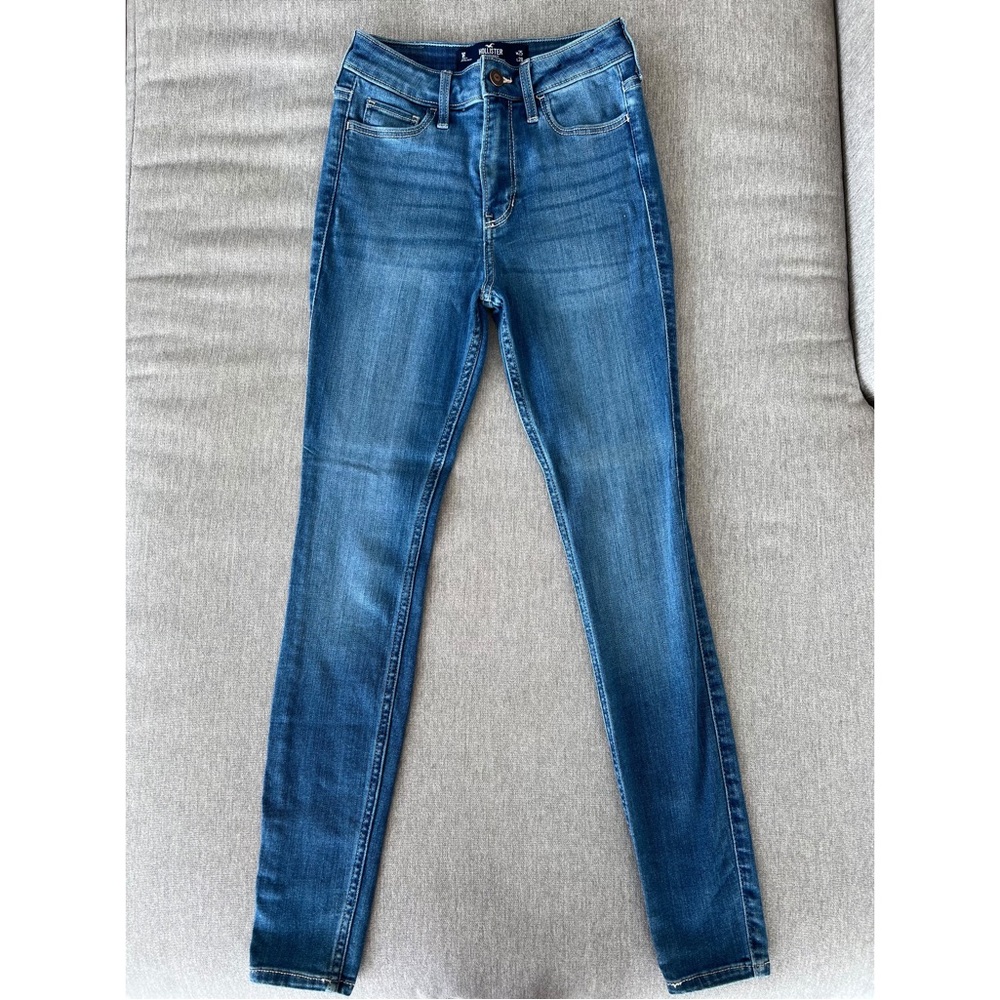 High waisted Hollister skinny Jean